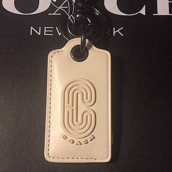 (UNISEX) COACH BOTTLE OPENER KEY FOB / KEYCHAIN - Picture 2 of 11